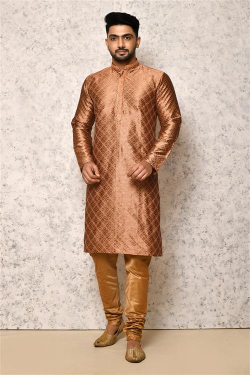 https://media.vinhemfashion.com/Images/RajsahiVol5BVLS431ZN4TH8VB0P/image/designer